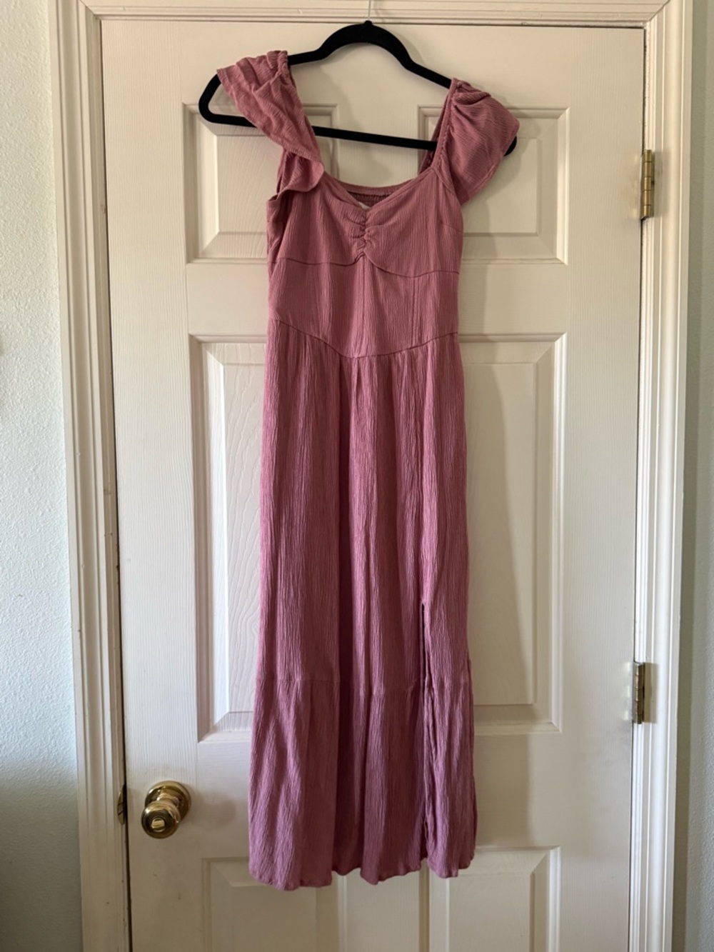 Hollister Dusty Rose Ruffled-Shoulder Maxi Dress